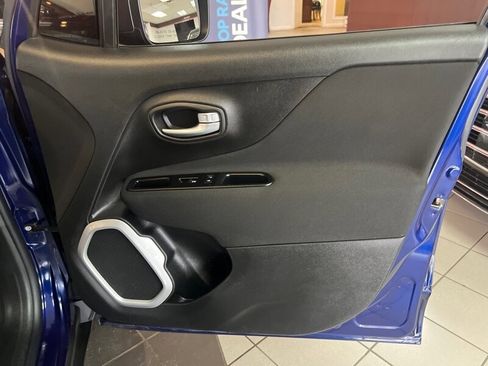 Used 2020 Jeep Renegade Sport image 29