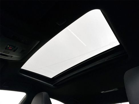 Used 2025 Lexus IS 350 F Sport image 6