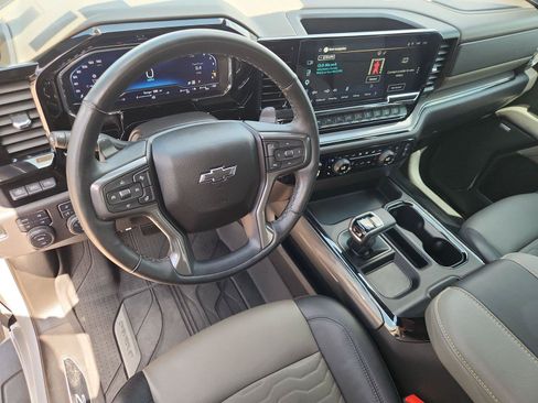 Used 2025 Chevrolet Silverado 1500 ZR2 w/ Technology Package AWD/4WD image 10