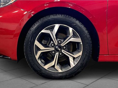 Used 2019 Kia Forte LXS image 9
