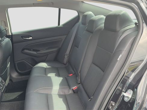 Used 2021 Nissan Altima 2.5 Platinum AWD/4WD image 13