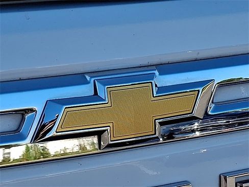 Used 2024 Chevrolet Suburban Premier image 27