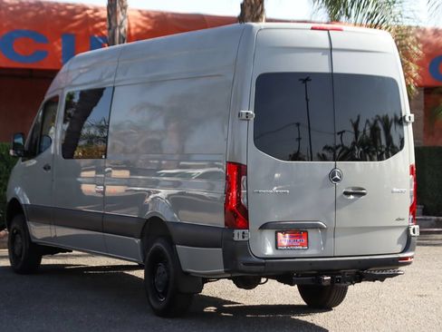 Used 2022 Mercedes-Benz Sprinter 2500 image 6