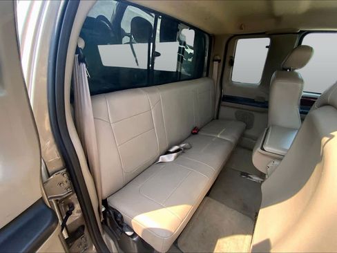 Used 2005 Ford F250 Lariat RWD image 19