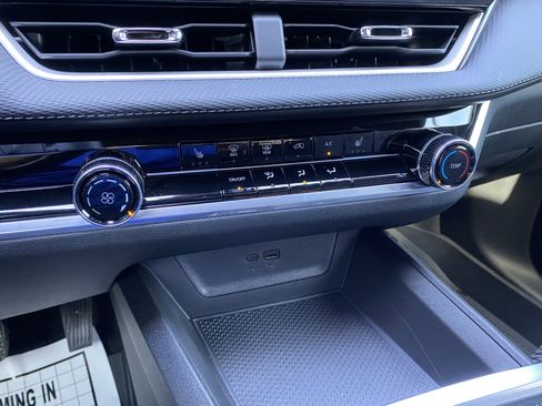 Used 2026 Chevrolet Equinox LT image 28