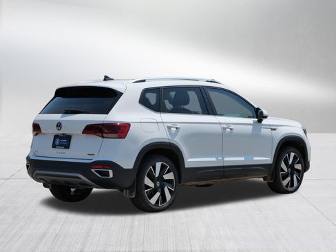 Used 2023 Volkswagen Taos SEL AWD/4WD image 7