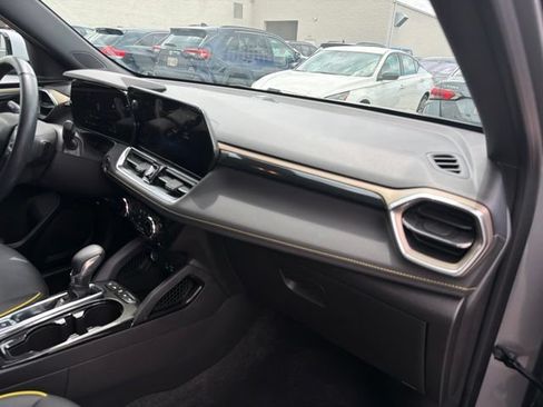 Used 2025 Chevrolet TrailBlazer ACTIV AWD/4WD image 23
