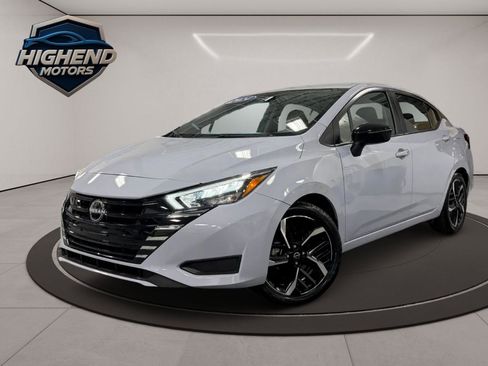 Used 2024 Nissan Versa SR image 2