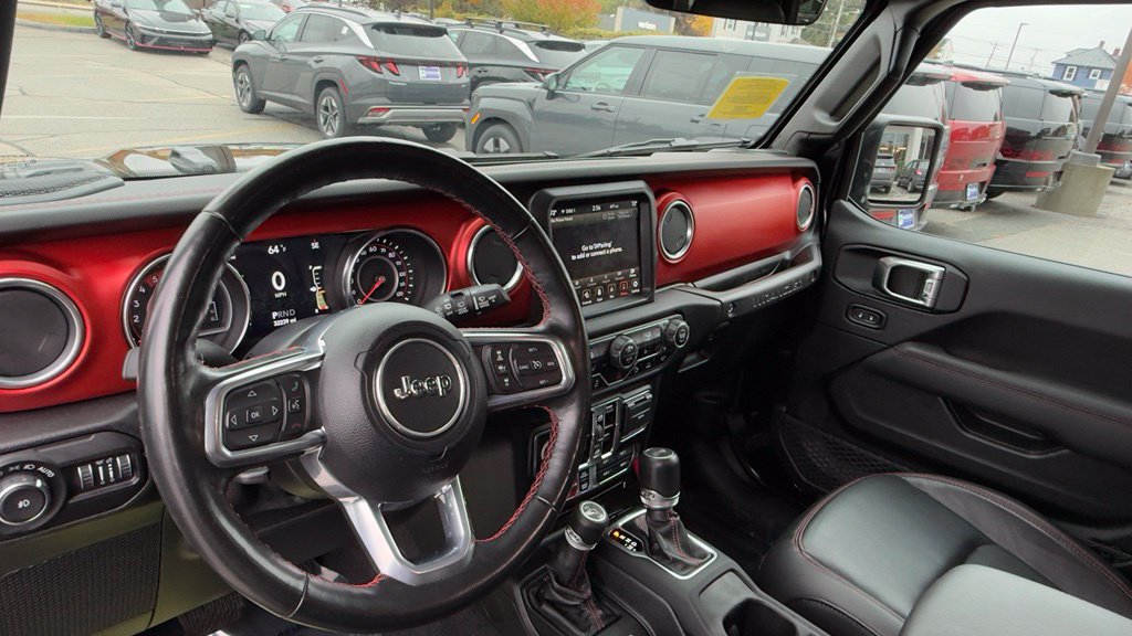 Used 2021 Jeep Wrangler Unlimited Rubicon w/ Dual Top Group AWD/4WD image 14