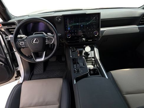 Used 2024 Lexus GX 550 AWD/4WD image 14