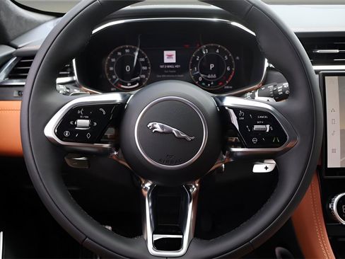 New 2026 Jaguar F-PACE R-Dynamic S image 19