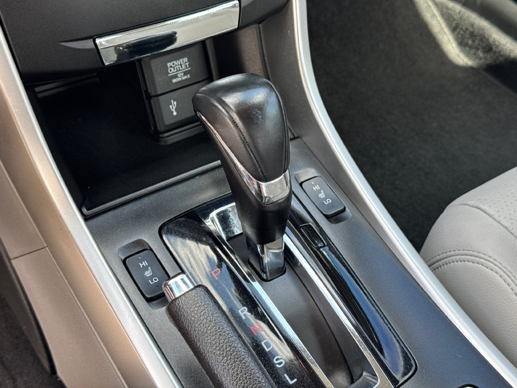 Used 2015 Honda Accord EX-L image 32