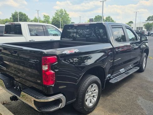 Used 2023 Chevrolet Silverado 1500 LT w/ Convenience Package II AWD/4WD image 7