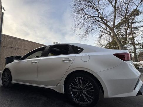 Used 2023 Kia Forte GT-Line w/ GT-Line Premium Package image 18