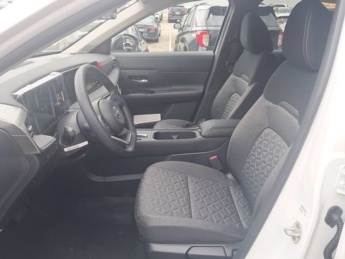 New 2026 Nissan Kicks SV w/ Interior Electronics Package FWD image 10