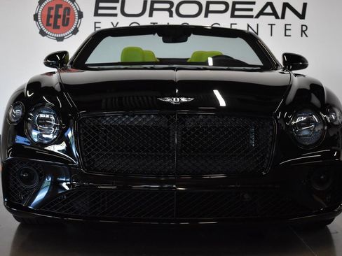 Used 2021 Bentley Continental GT image 7