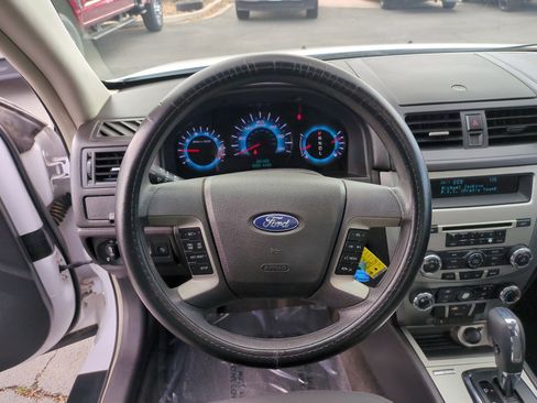 Used 2010 Ford Fusion SE image 17