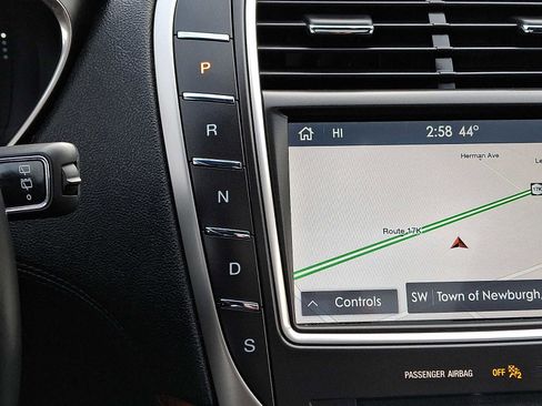 Used 2020 Lincoln Nautilus Reserve image 16