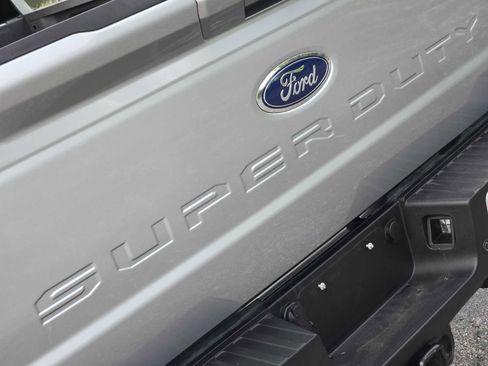 Used 2024 Ford F250 Lariat w/ Lariat Ultimate Package AWD/4WD image 12