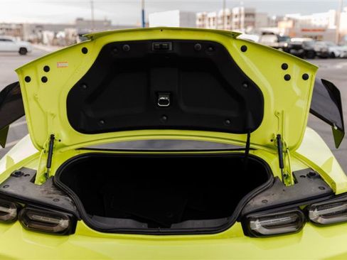 Used 2019 Chevrolet Camaro ZL1 image 17