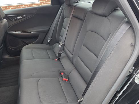 Used 2016 Chevrolet Malibu LT image 9