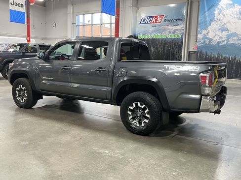 Used 2023 Toyota Tacoma TRD Off-Road image 3