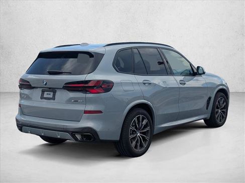 Used 2025 BMW X5 sDrive40i w/ M Sport Package RWD image 5