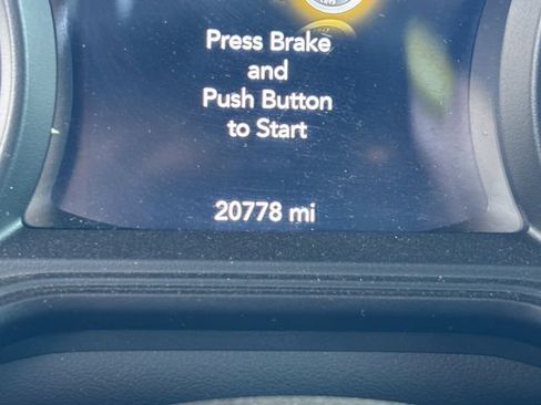 Used 2025 Jeep Wrangler Unlimited Rubicon AWD/4WD image 12