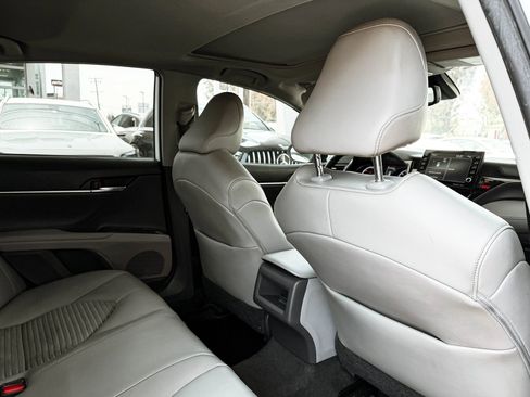 Used 2021 Toyota Camry SE w/ Audio Upgrade Package FWD image 27