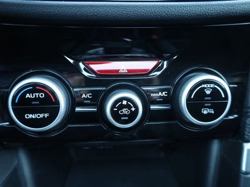 Used 2023 Subaru Forester Premium image 33