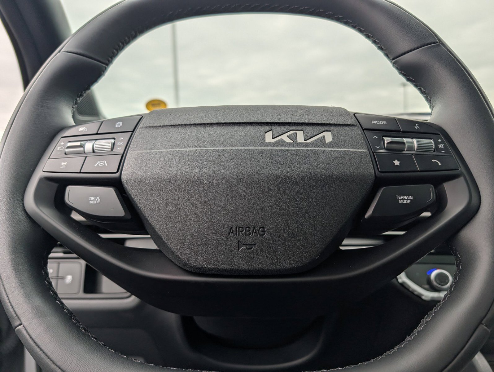 Used 2026 Kia Sportage X-Line w/ X-Line Premium Package AWD/4WD image 34