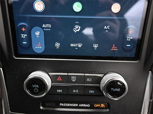 Used 2024 Ford Edge Titanium image 17