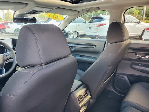 Used 2023 Honda CR-V EX image 10