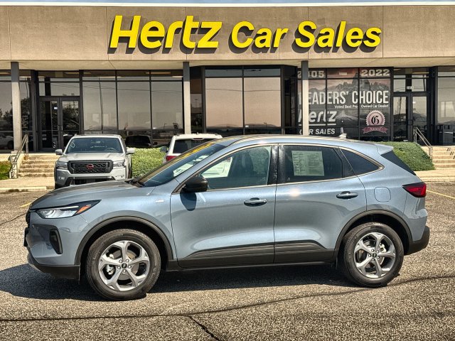 Used 2025 Ford Escape ST-Line w/ Tech Pack #1 AWD/4WD image 1