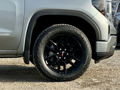 New 2026 GMC Sierra 1500 Elevation image 18
