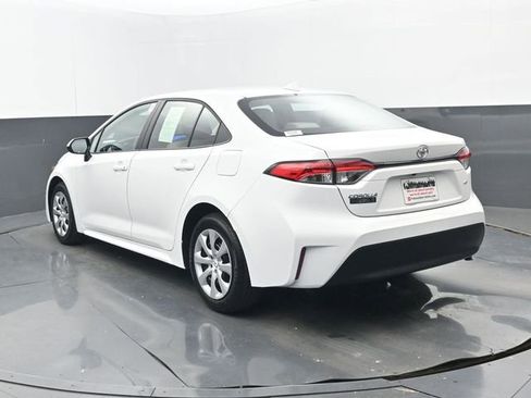 Used 2024 Toyota Corolla LE image 3