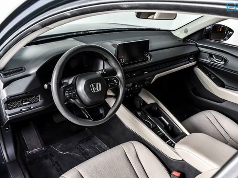 Used 2023 Honda Accord EX image 14