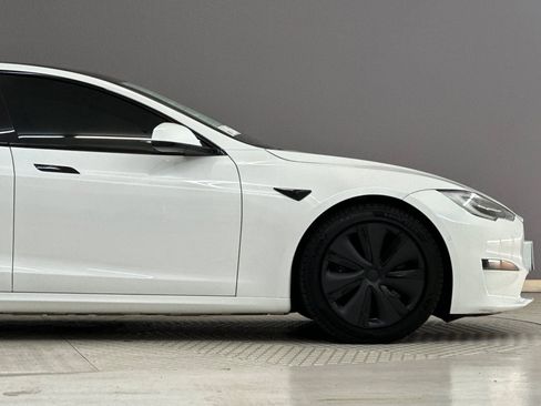 Used 2022 Tesla Model S AWD image 33