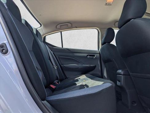 Used 2025 Nissan Versa SV FWD image 19