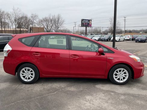 Used 2012 Toyota Prius V Two image 9