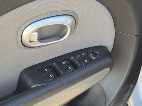 Used 2015 Kia Soul image 16