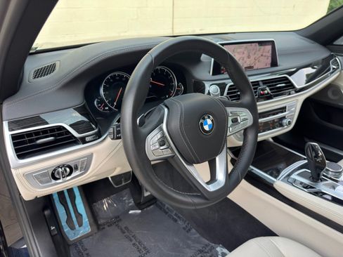Used 2019 BMW 740i w/ M Sport Package RWD image 14
