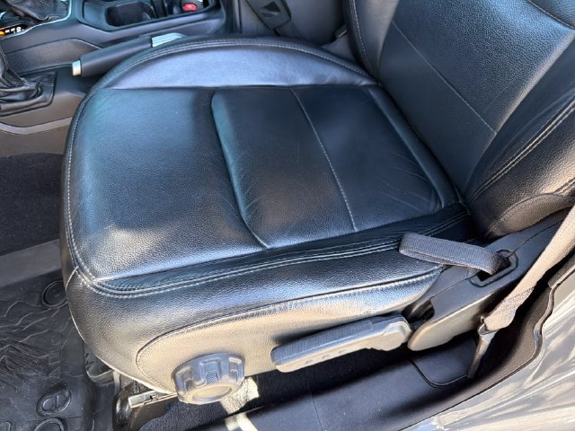 Used 2019 Jeep Wrangler Unlimited Sahara AWD/4WD image 20