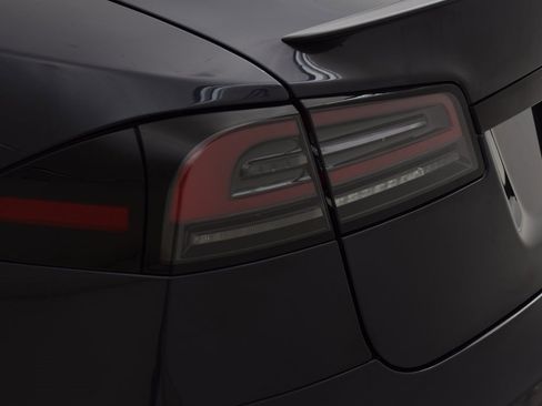 Used 2024 Tesla Model S Plaid image 12