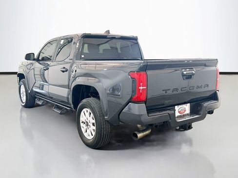 Used 2025 Toyota Tacoma SR5 image 6