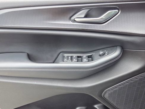 Used 2023 Jeep Grand Cherokee Altitude RWD image 28