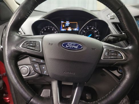 Used 2019 Ford Escape Titanium image 20