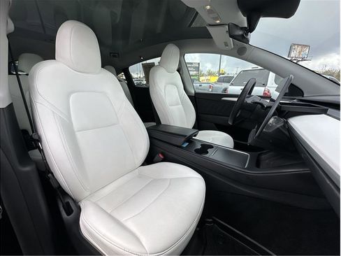 Used 2023 Tesla Model Y Long Range AWD/4WD image 15