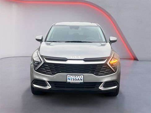 Used 2024 Kia Sportage LX image 8