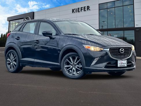 Used 2017 MAZDA CX-3 Touring w/ Premium Package image 2